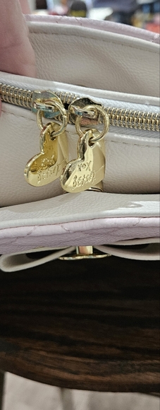 Betsy Johnson tote bag - Picture 3 of 8